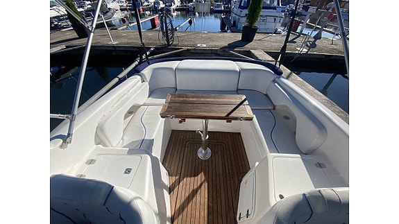 Schaefer Phantom 245 -05 Volvo Penta 5,0 GXI -05 8 of 22
