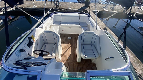 Schaefer Phantom 245 -05 Volvo Penta 5,0 GXI -05 11 of 22
