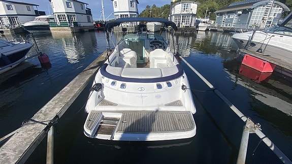 Schaefer Phantom 245 -05 Volvo Penta 5,0 GXI -05 5 of 22