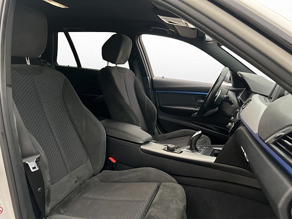 BMW 340i 23 of 28