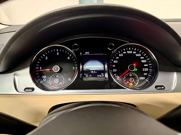 Volkswagen CC 18 of 19
