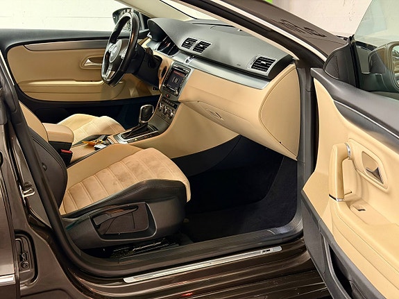 Volkswagen CC 11 of 19