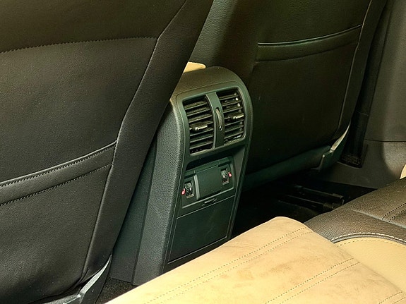 Volkswagen CC 14 of 19