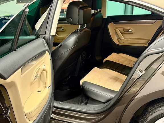 Volkswagen CC 13 of 19