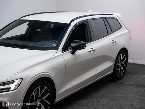 Volvo V60 2 of 30