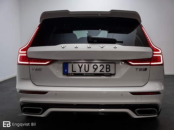 Volvo V60 17 of 30