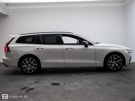 Volvo V60 12 of 30