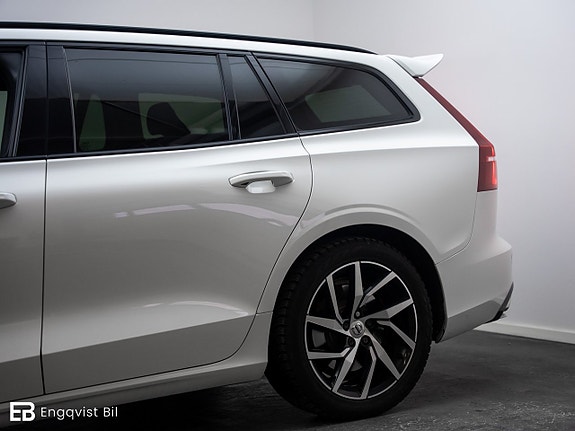 Volvo V60 7 of 30