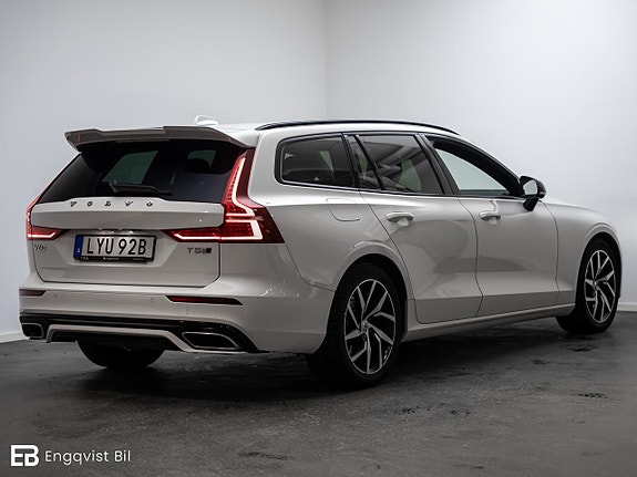 Volvo V60 10 of 30