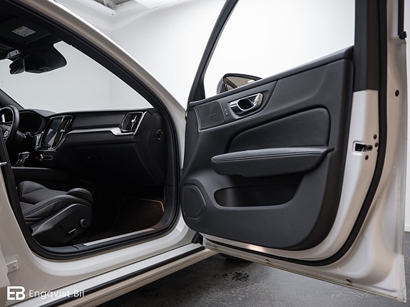 Volvo V60 30 of 30
