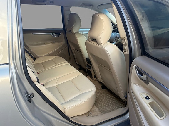 Volvo V70 8 of 13