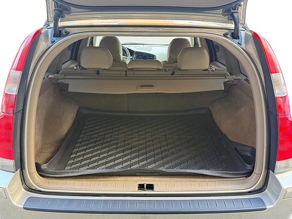 Volvo V70 7 of 13
