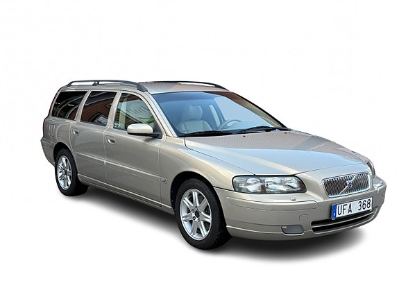 Volvo V70 3 of 13