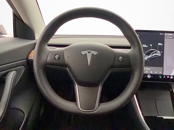 Tesla Model 3 13 of 30