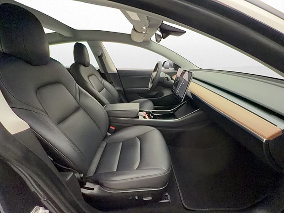 Tesla Model 3 25 of 30