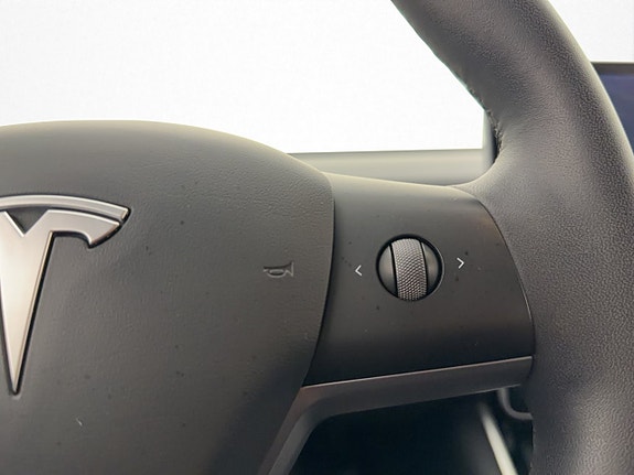 Tesla Model 3 15 of 30