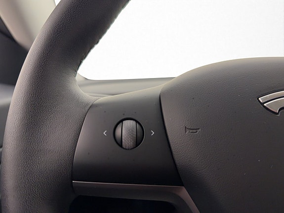 Tesla Model 3 14 of 30