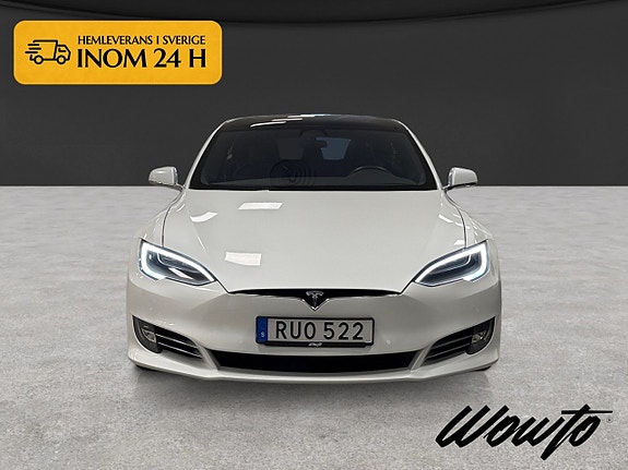 Tesla Model S 2 of 19
