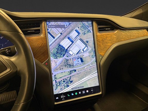 Tesla Model S 14 of 19