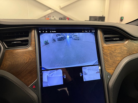 Tesla Model S 13 of 19