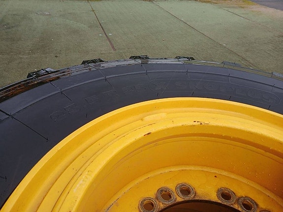 Volvo L120H Michelin Snoplus, 4st 23.5R25 m fälg 4 of 5