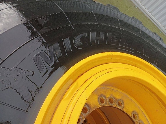Volvo L120H Michelin Snoplus, 4st 23.5R25 m fälg 5 of 5
