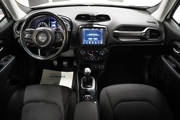 Jeep Renegade 9 of 18