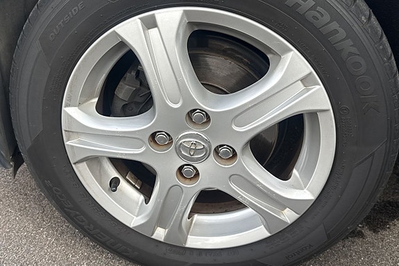 Toyota Yaris 20 of 21