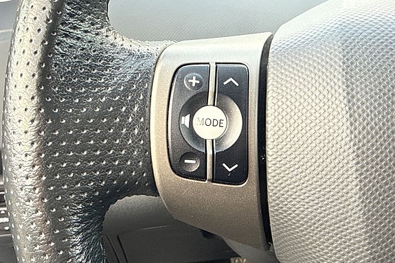 Toyota Yaris 16 of 21