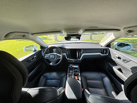 Volvo V60 Cross Country 5 of 7