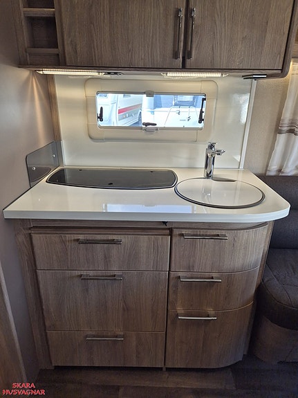 Kabe CLASSIC 560 GLE BK KS 12 of 21