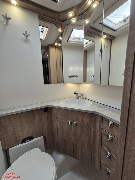 Kabe CLASSIC 560 GLE BK KS 21 of 21