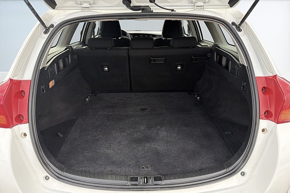 Toyota Auris 17 of 17