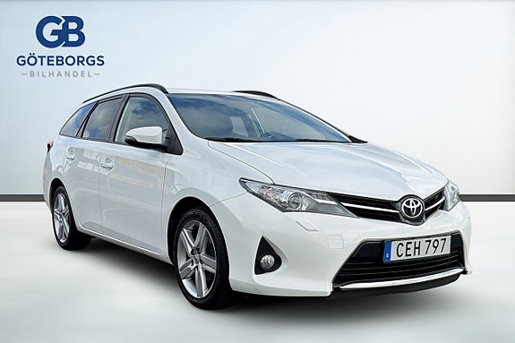 Toyota Auris 9 of 17