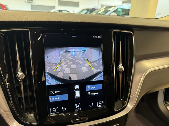Volvo V60 Cross Country 9 of 22