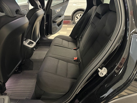 Volvo V60 Cross Country 17 of 22