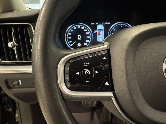 Volvo V60 Cross Country 11 of 22