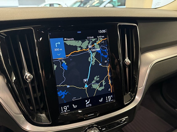 Volvo V60 Cross Country 14 of 22