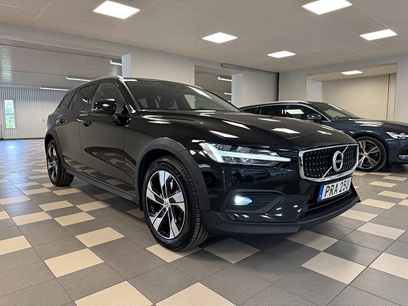 Volvo V60 Cross Country 4 of 22