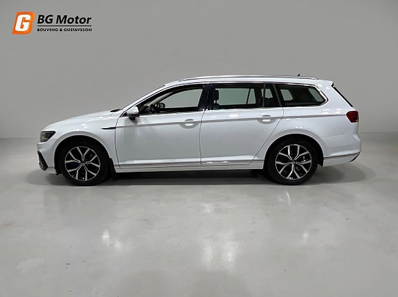 Volkswagen Passat 7 of 21
