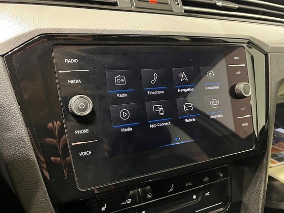 Volkswagen Passat 18 of 21