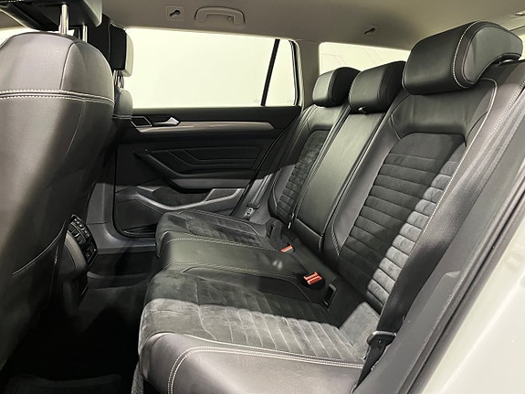 Volkswagen Passat 9 of 21