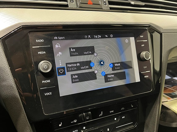 Volkswagen Passat 17 of 21