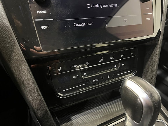 Volkswagen Passat 16 of 21