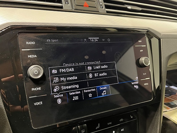 Volkswagen Passat 20 of 21