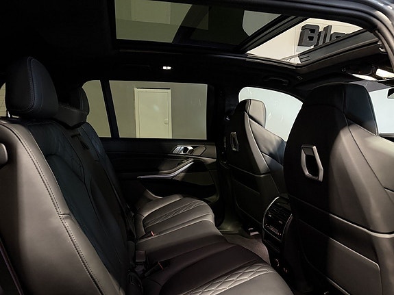 BMW X7 25 of 30