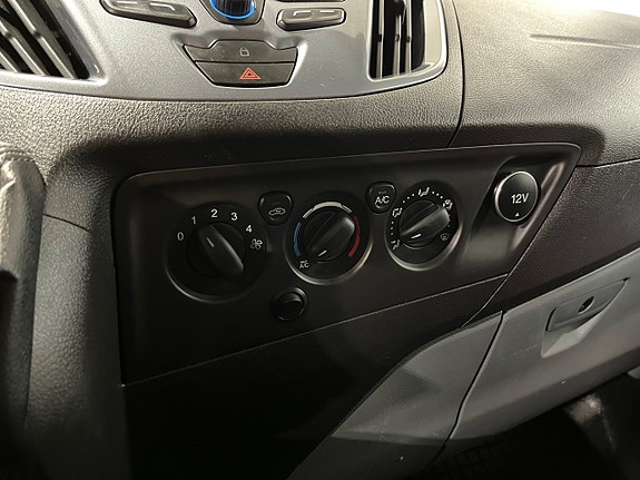 Ford Transit Custom 18 of 18