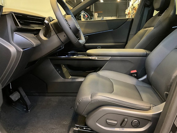 Mazda CX-6e 9 of 15
