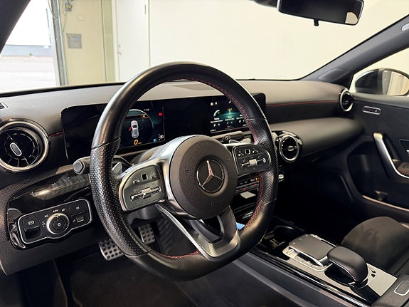 Mercedes-Benz A180 9 of 17