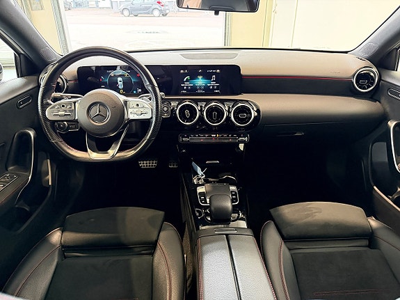 Mercedes-Benz A180 10 of 17